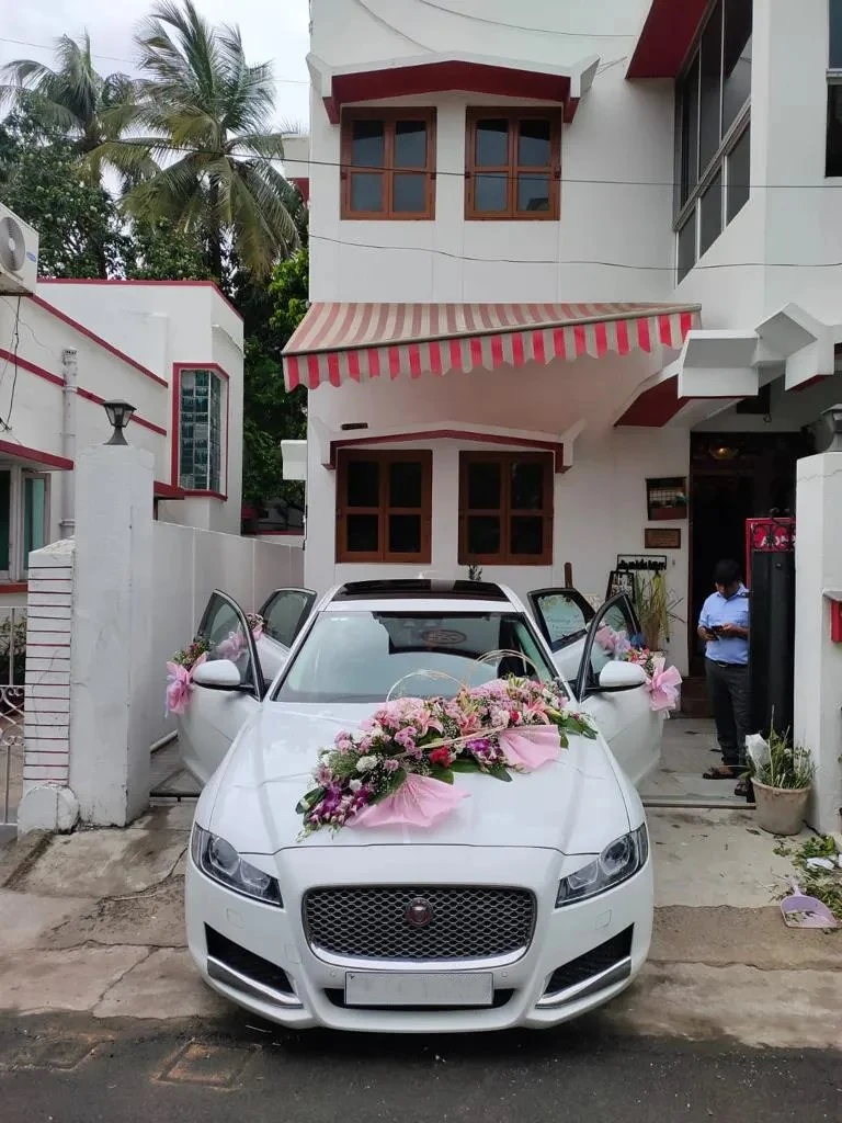Wedding car booking is going on at the most affordable rate.
